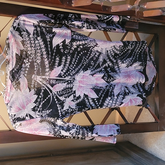 Translucent top - Picture 3 of 4